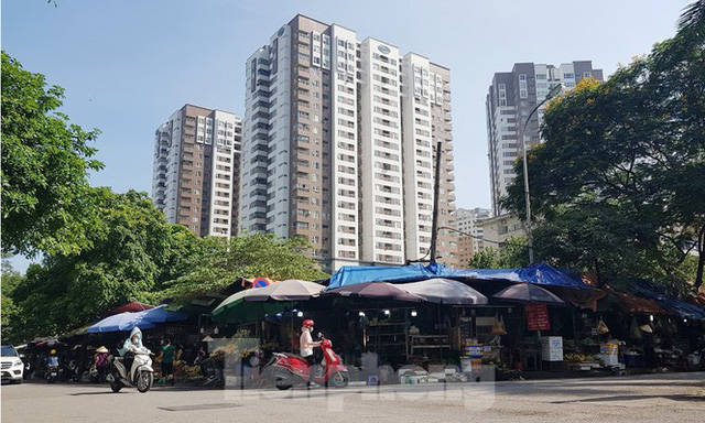 Cư dân đô thị mẫu Hà Nội lo ngại ô đất vàng hạ tầng cuối cùng biến thành cao ốc - Ảnh 2.