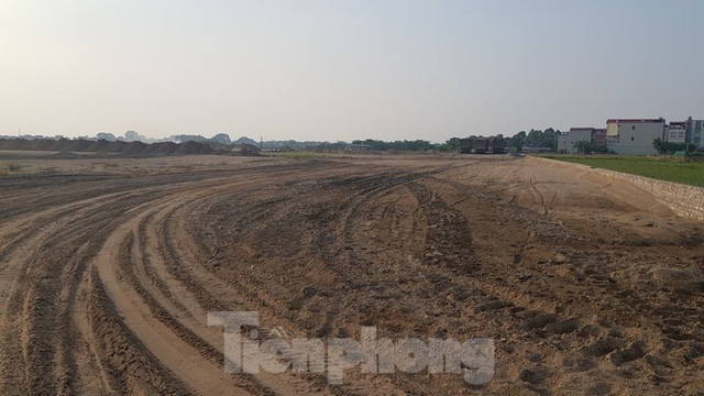 Nở rộ phân lô, bán nền trên bãi đất trống ở Bắc Ninh  - Ảnh 2.