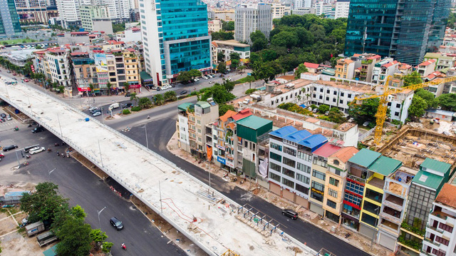 Cận cảnh cây cầu vượt lớn nhất Hà Nội sắp thông xe - Ảnh 11.
