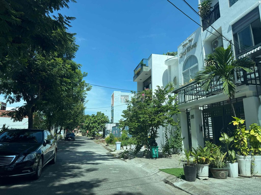 Đất đầu tư